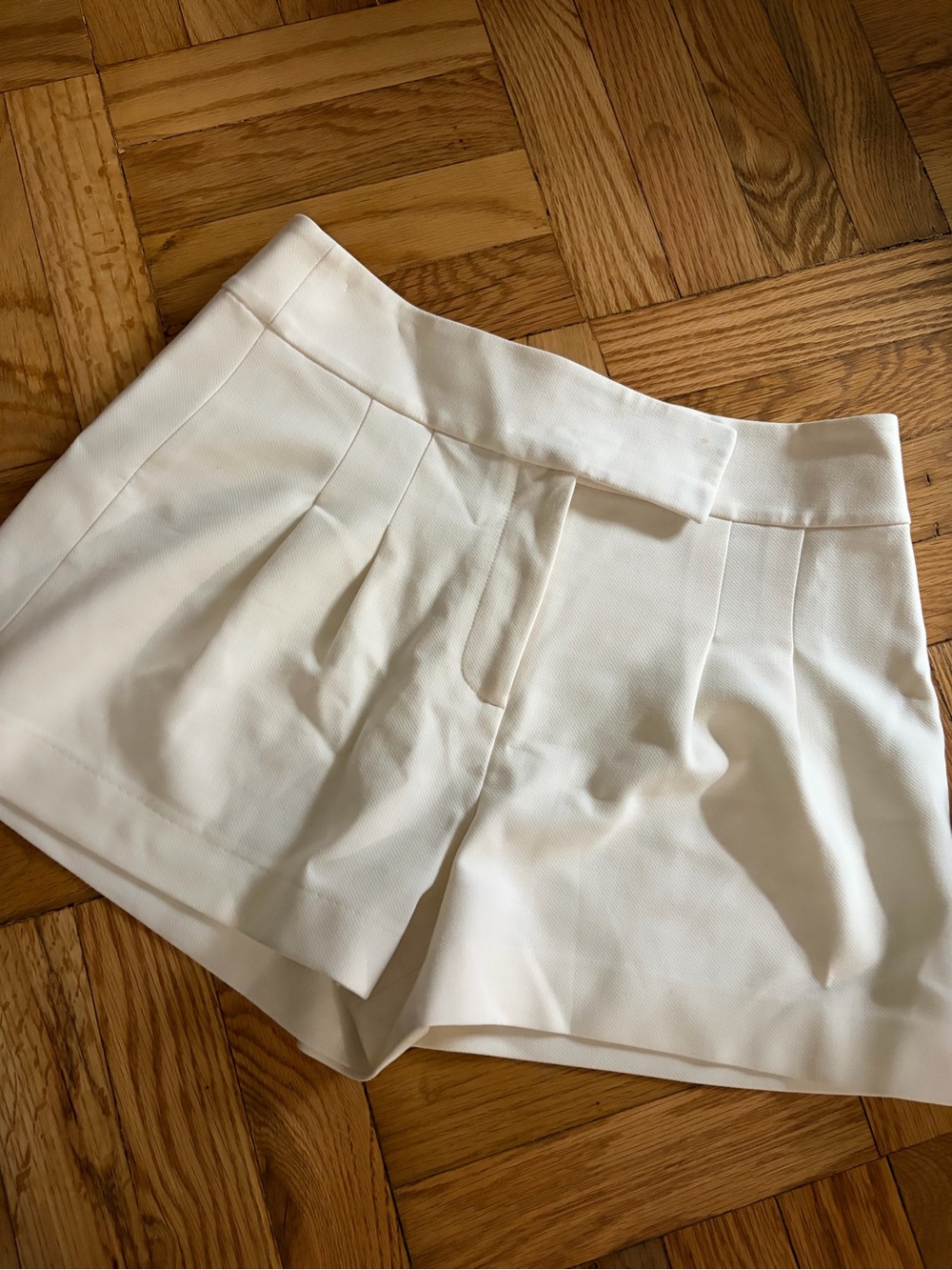 Alice + Olivia Women's White Tailored Pleat Shorts